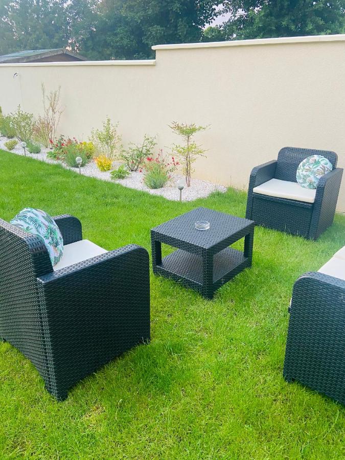 Grand T1 Moderne Jardin Pres De Cdg Apartment Le Thillay Exterior photo