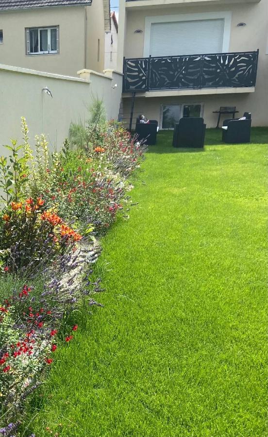 Grand T1 Moderne Jardin Pres De Cdg Apartment Le Thillay Exterior photo